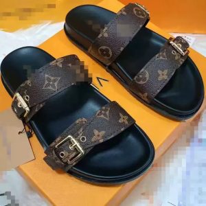 Louis Vuitton slippers